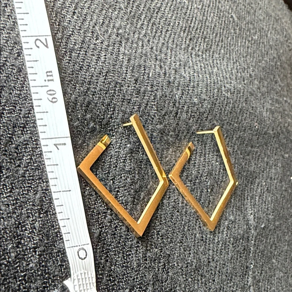 ‼️NWT Plunder Gold Geometric Earrings